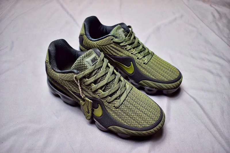 nike air vapour trainers