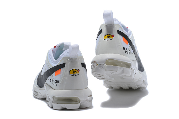 nike air max plus tn logo