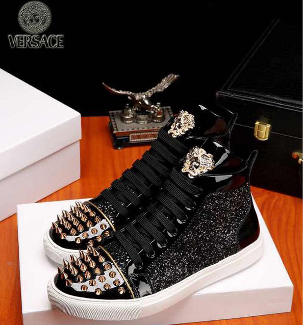 vari modi per allacciare le scarpe