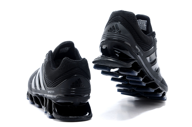 adidas slippers pas cher