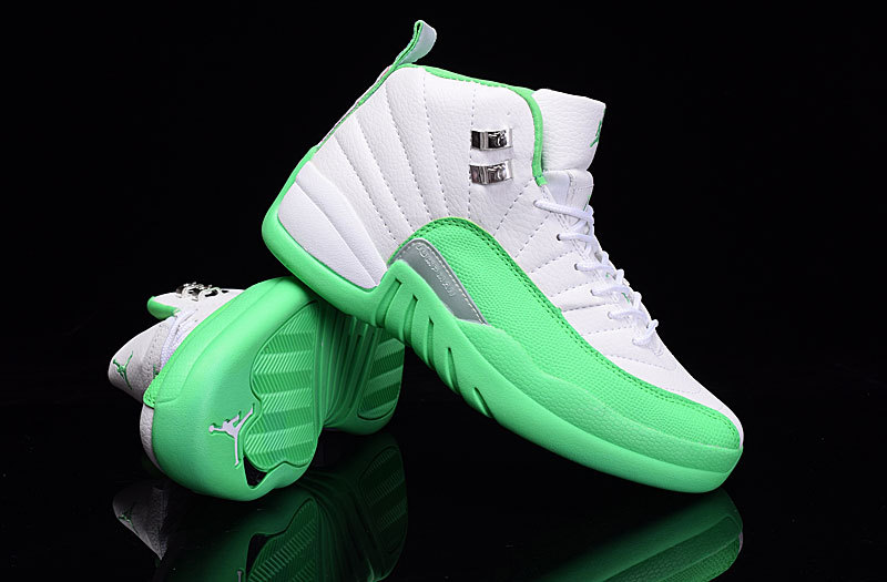jordan 12 flight 3 prezzo
